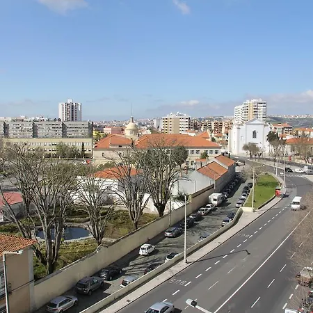Apartment Beautiful View Close To Estadio Da Luz