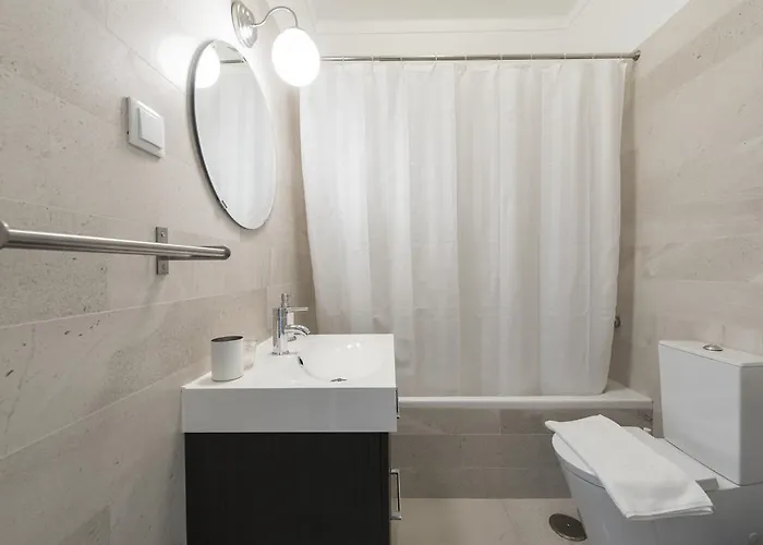 美丽公寓 - 靠近灯光体育场 *